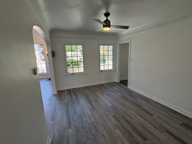 Building Photo - Charming Tudor Style 3 Bed 1.5 Bath PLUS Studio Guest House complete with kitchen and bath!