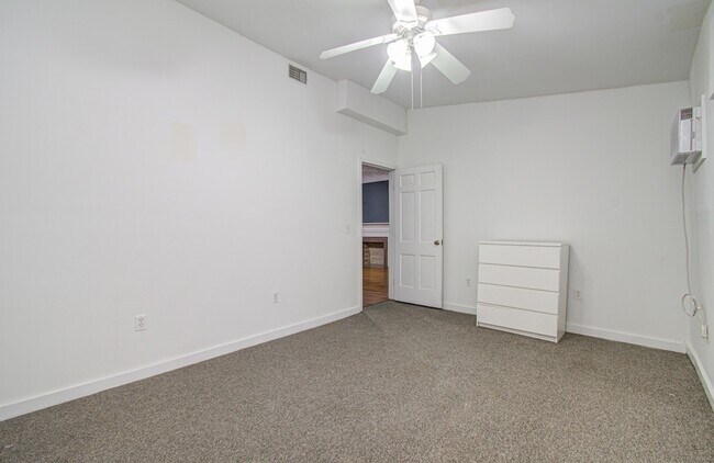 Building Photo - 5419 Gulfton St
