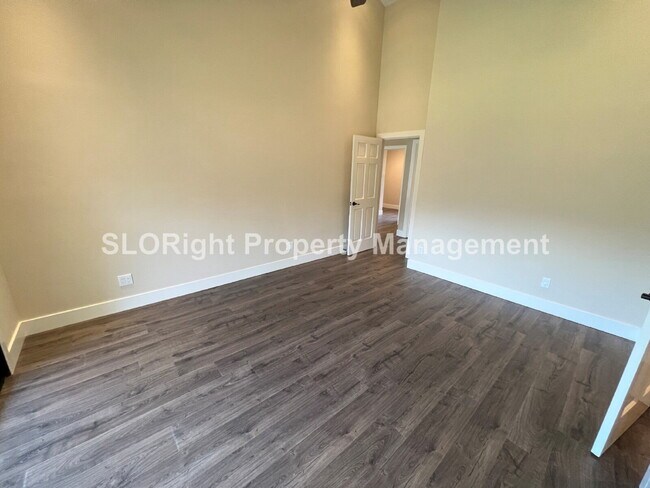 Building Photo - AVAILABLE NOW - Recently Updated Home in Templeton - 2 Bed / 2 Bath