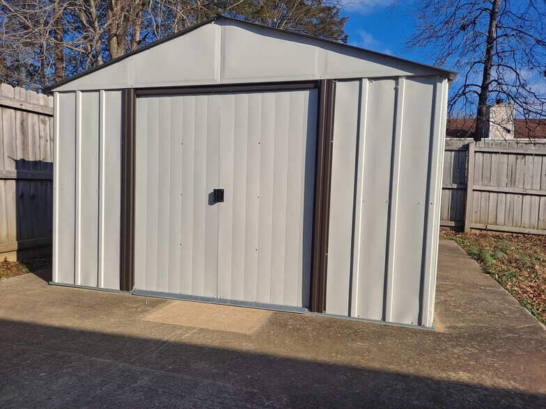 storage shed - 1613 Cedar Tree Ln