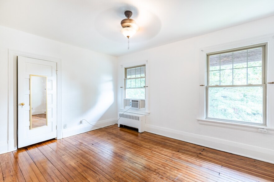 Bedroom 2 - 4412 Erie Ave