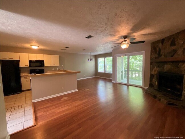 Building Photo - 1025 Wood Creek Dr