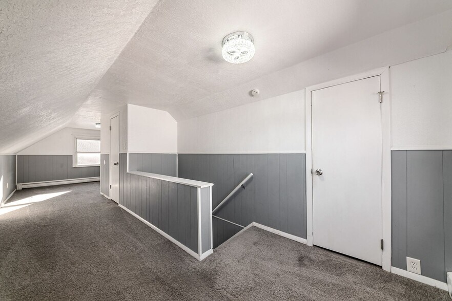 Building Photo - 2861 Woodland Ave