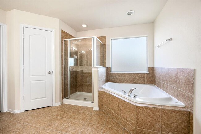 Building Photo - 506 Stream Mill Ln