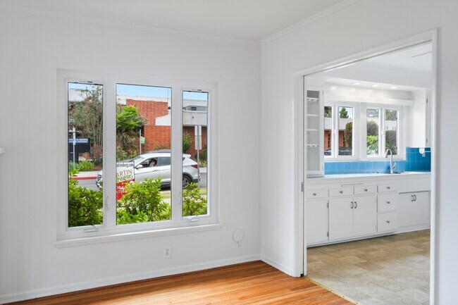 Building Photo - 4105 Irving Pl