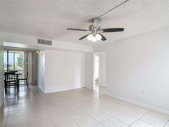Building Photo - 8420 SW 133rd Avenue Rd