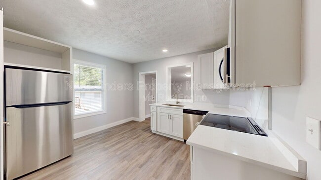 Building Photo - 2803 College St