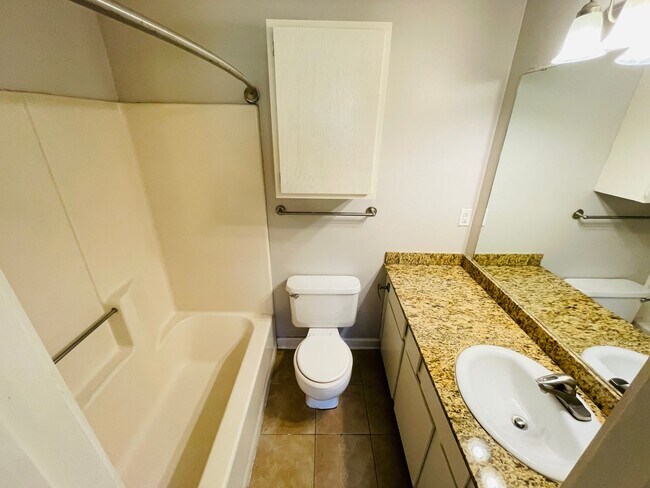 Building Photo - 2BR/2BA FOR RENT