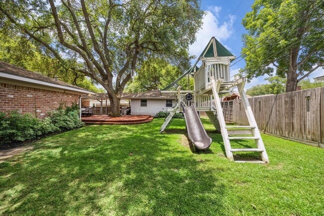 Building Photo - 10714 Piping Rock Ln