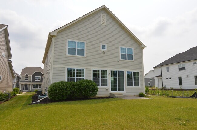 Building Photo - 124 Roman Ln
