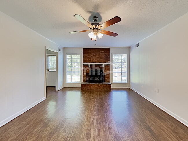 Building Photo - 5655 North Street
