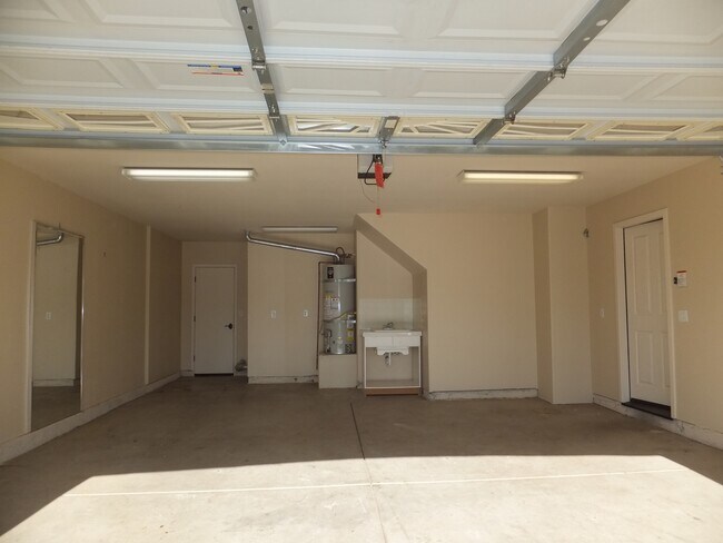 Building Photo - 2022 Lassen Dr