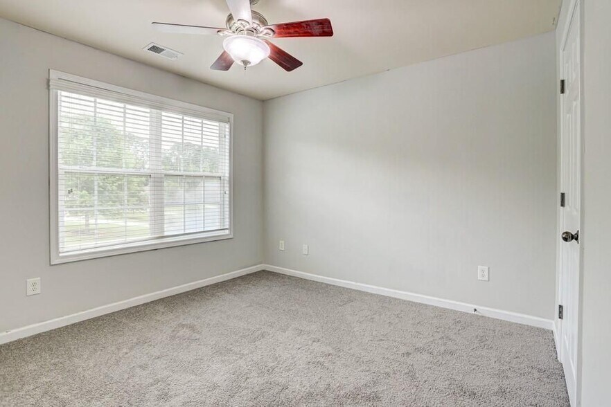 Building Photo - 2860 Maple Springs Ct