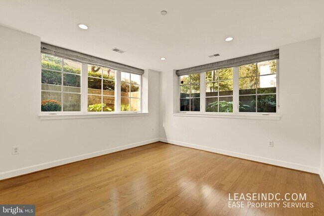 Building Photo - 150 V St NW