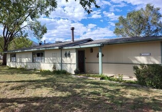 Building Photo - Short to Mid Term Leases - Fully Furnished...