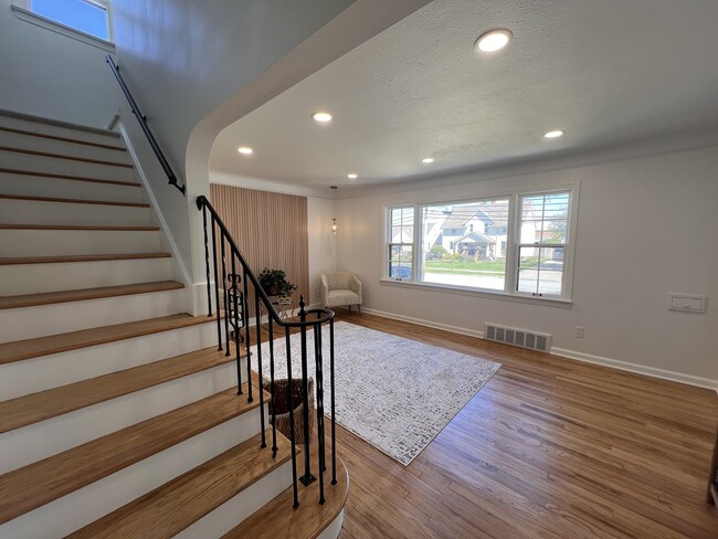 Building Photo - 1514 Parker Dr