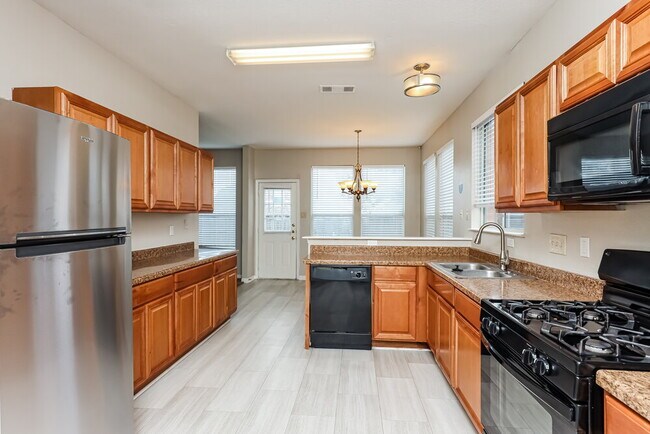 Building Photo - 2029 Austin Dr