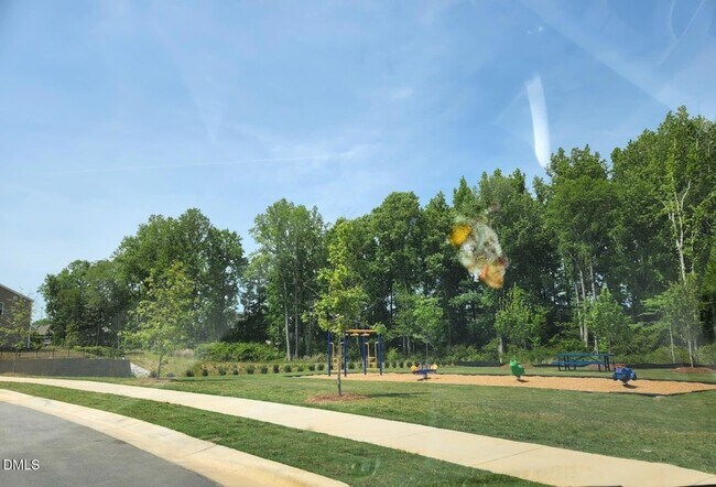 Building Photo - 250 Brook Farm Ln