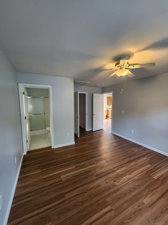 Building Photo - 32 Laurel Point Dr
