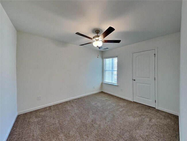 Building Photo - 289 Whitetail Cir