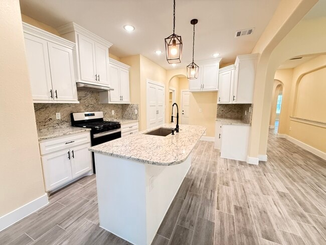 Building Photo - 14844 Coaltown Rd