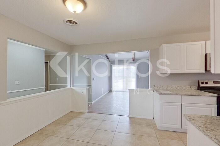 Building Photo - 5146 Susan Dr