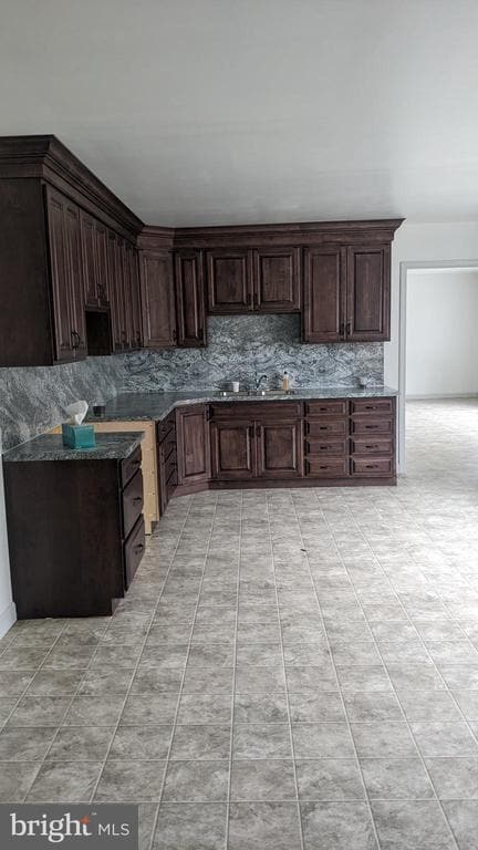 Building Photo - 594 Truce Rd