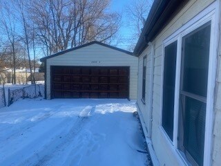 Garage - 5607 Penn Ave S