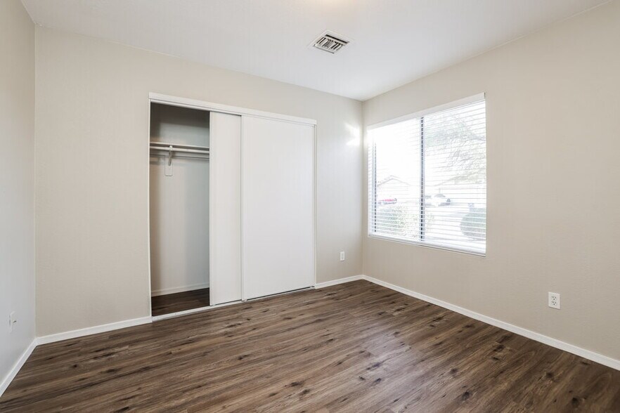 Building Photo - 5243 S Via Laguna Blanca