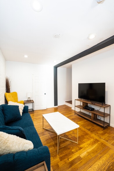 Building Photo - 244 Clifton Pl