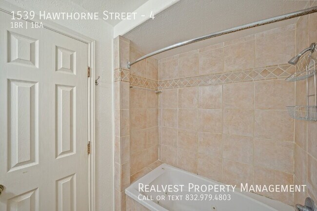 Building Photo - 1539 Hawthorne St