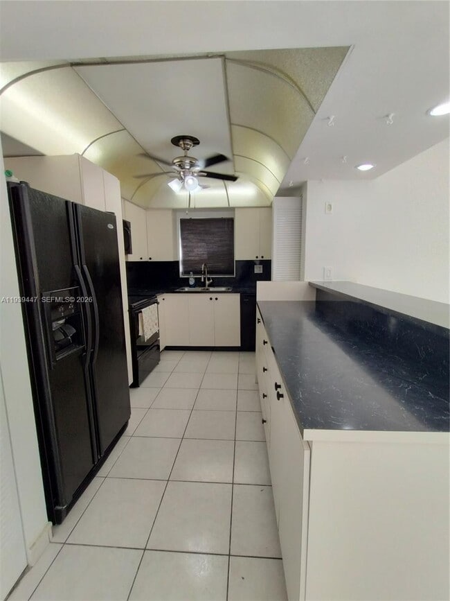 Building Photo - 7734 Balboa St