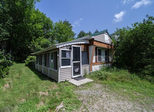 Building Photo - 368 N Rd