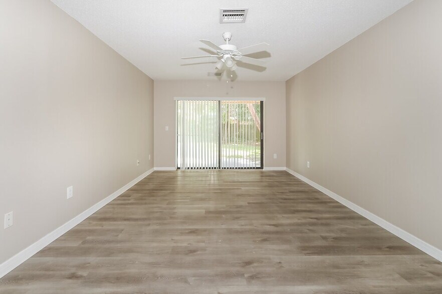 Building Photo - 12463 Sawgrass Ct