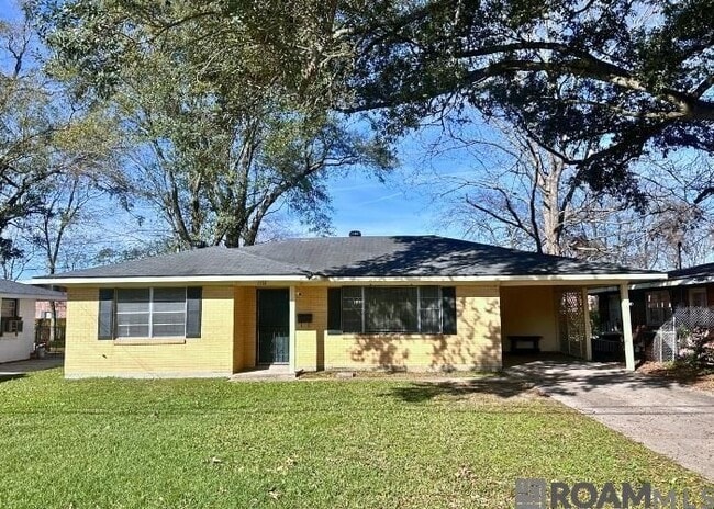 Building Photo - 1310 Aster St