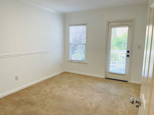 Building Photo - 4285 Bromley Ct