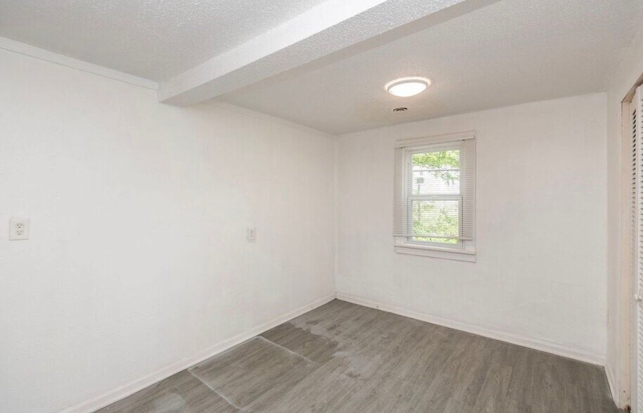 Building Photo - 10019 Northgate Dr