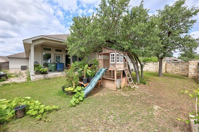 Building Photo - 2424 Orchard Way