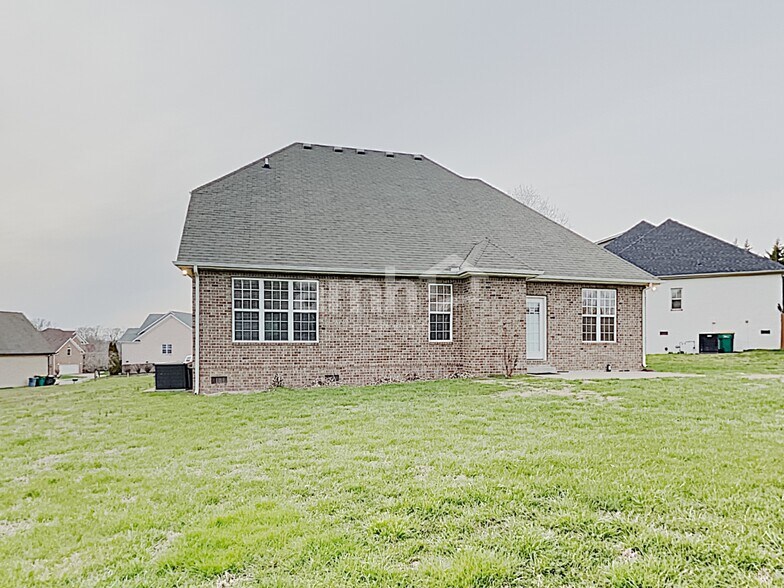 Building Photo - 4004 Crest Ridge Cv