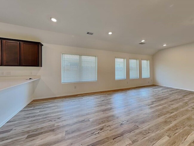 Building Photo - 22711 Bolanzo Ln