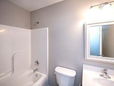 Building Photo - 2234 Pleasant Dale Dr