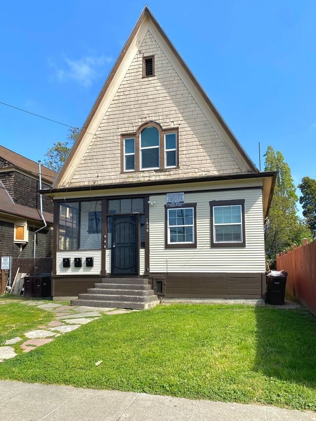 Building Photo - 01856