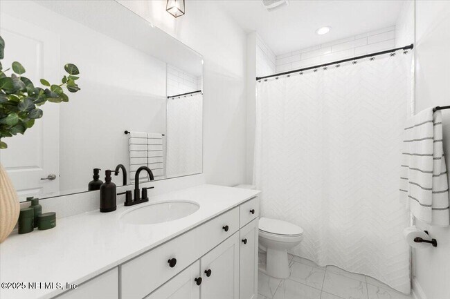 Building Photo - 492 Rum Runner Wy