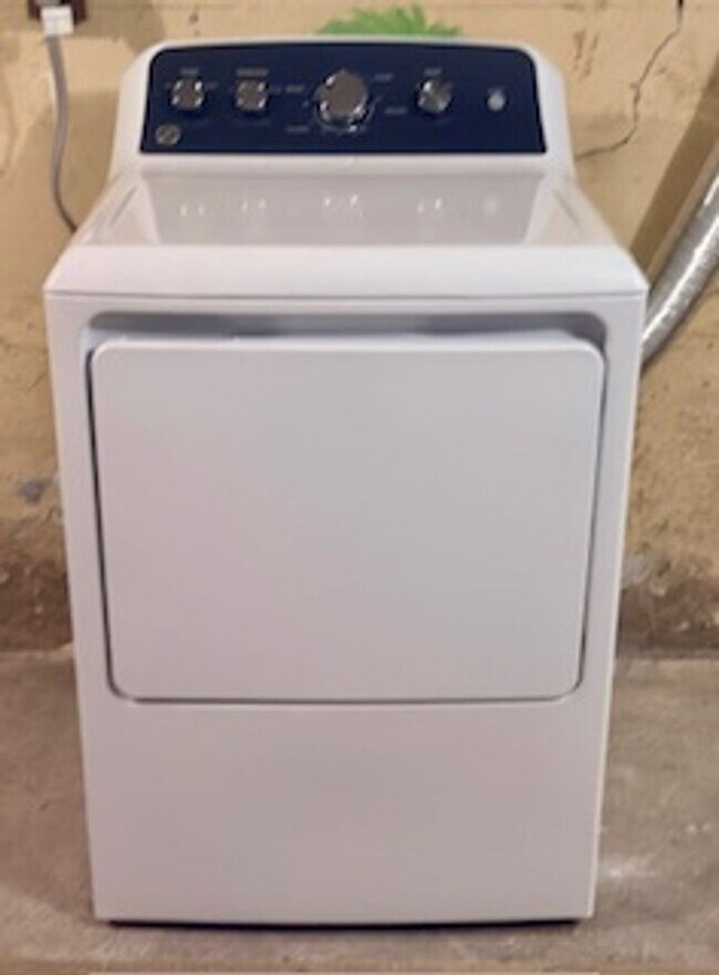 Building Photo - 1383Coburg - FH