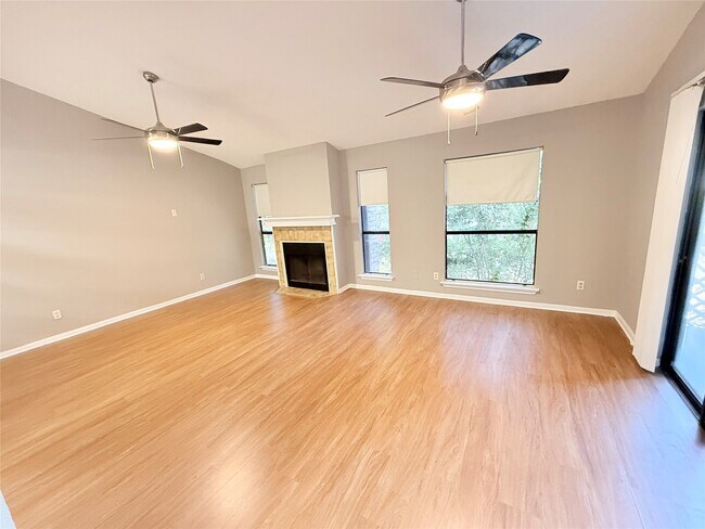 Building Photo - 12755 Mill Ridge Dr