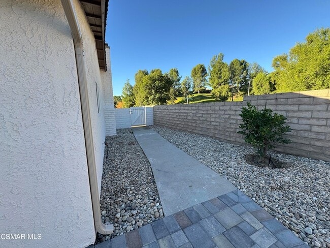 Building Photo - 14353 Loyola St