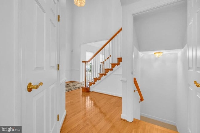 Building Photo - 4415 Medallion Dr