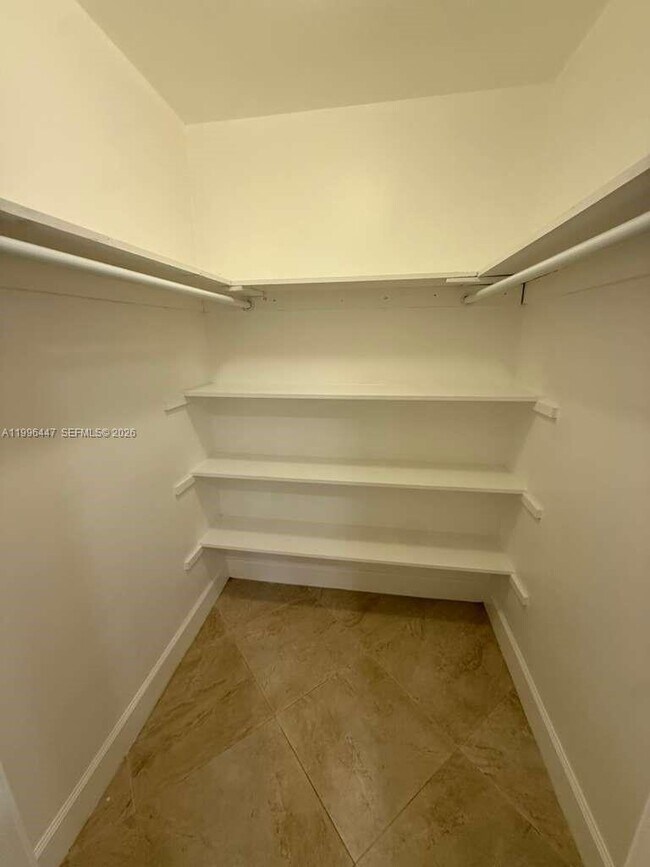 Building Photo - 325 NE 131st St