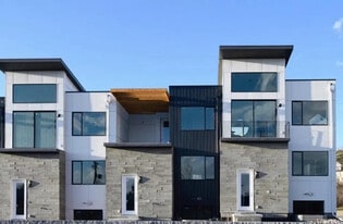Building Photo - 1561 E Talo Ct