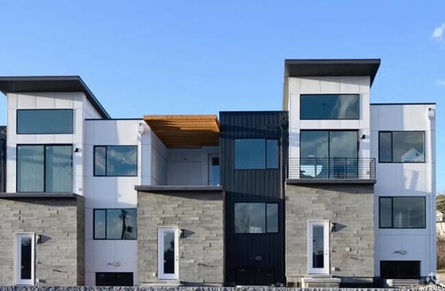 Building Photo - 1561 E Talo Ct